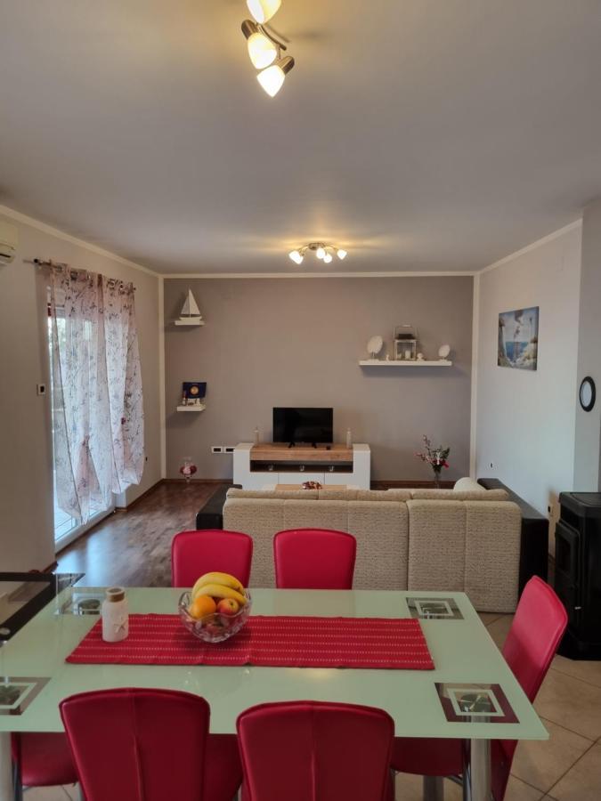 Apartments Vukic Crikvenica Exterior foto